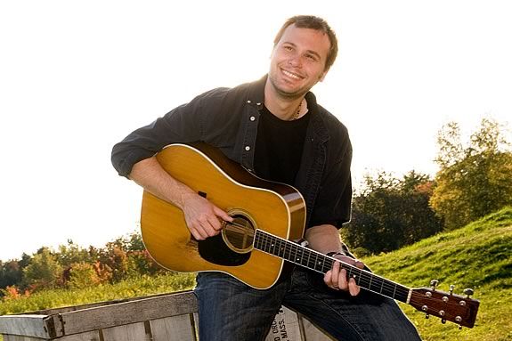 Alastair Moock brings folk music for kids to the Hamilton Wenham Public Library