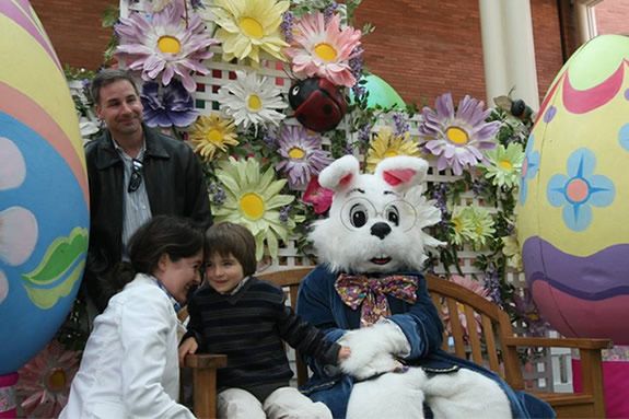 Caring Bunny Photo Sessions at North Shore Shopping Center in Peabody. Visit Nor