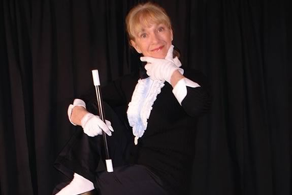 `Debbie O'Carroll brings her magic to Emma Andrews Library in Newburyport