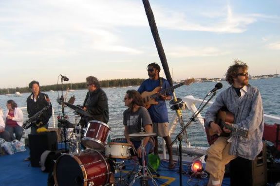 Entrain brings rock funk jam music to the Newburyport Waterfront Park for Yankee Homecoming! Entrain brings rock funk jam music to the Newburyport Waterfront Park