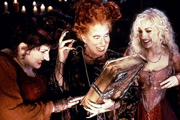 Free Showing of Hocus Pocus outdoors at Heritage Park in Amesbury Massachusetts!