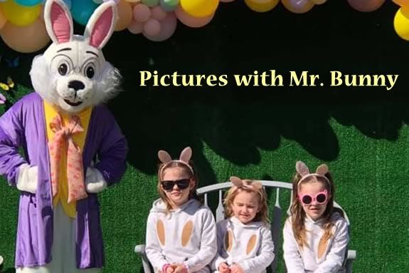 Hamilton-Wenham Community House hosts a photo session with Mr. Bunny for the little ones!