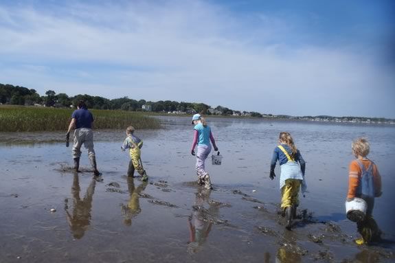What lives in the tidal mud? Kids will learn about it at Joppa Flats Education C