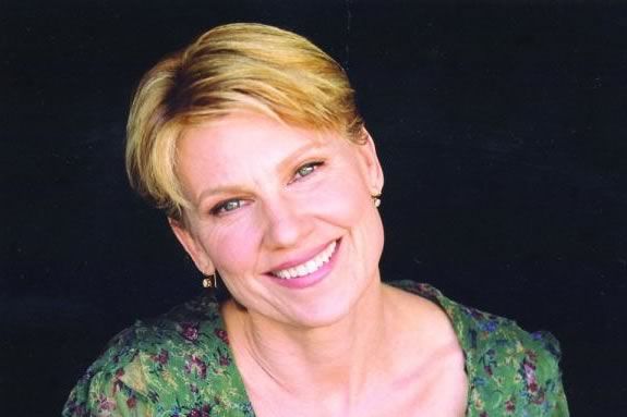 Actor Lindsay Crouse is the Cape Ann Businesswomen's Luncheon keynote speaker in 2019 Actor Lindsay Crouse is the Cape Ann Businesswomen's Luncheon keynote speaker in 2019