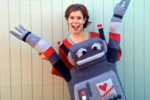 Come enjoy a Lindsay and Her Giant Puppets at TOHP Burnham Public Library in Essex Massachusetts! Come enjoy a Lindsay and Her Giant Puppets at TOHP Burnham Public Library in Essex Massachusetts!
