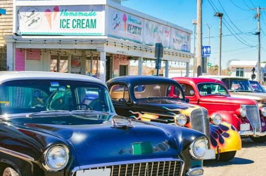 Come to Salisbury Beach Massachusetts for a classic car show that lasts all weekend! 
